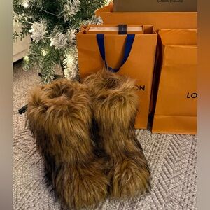 Faux Fur Brown Boots
